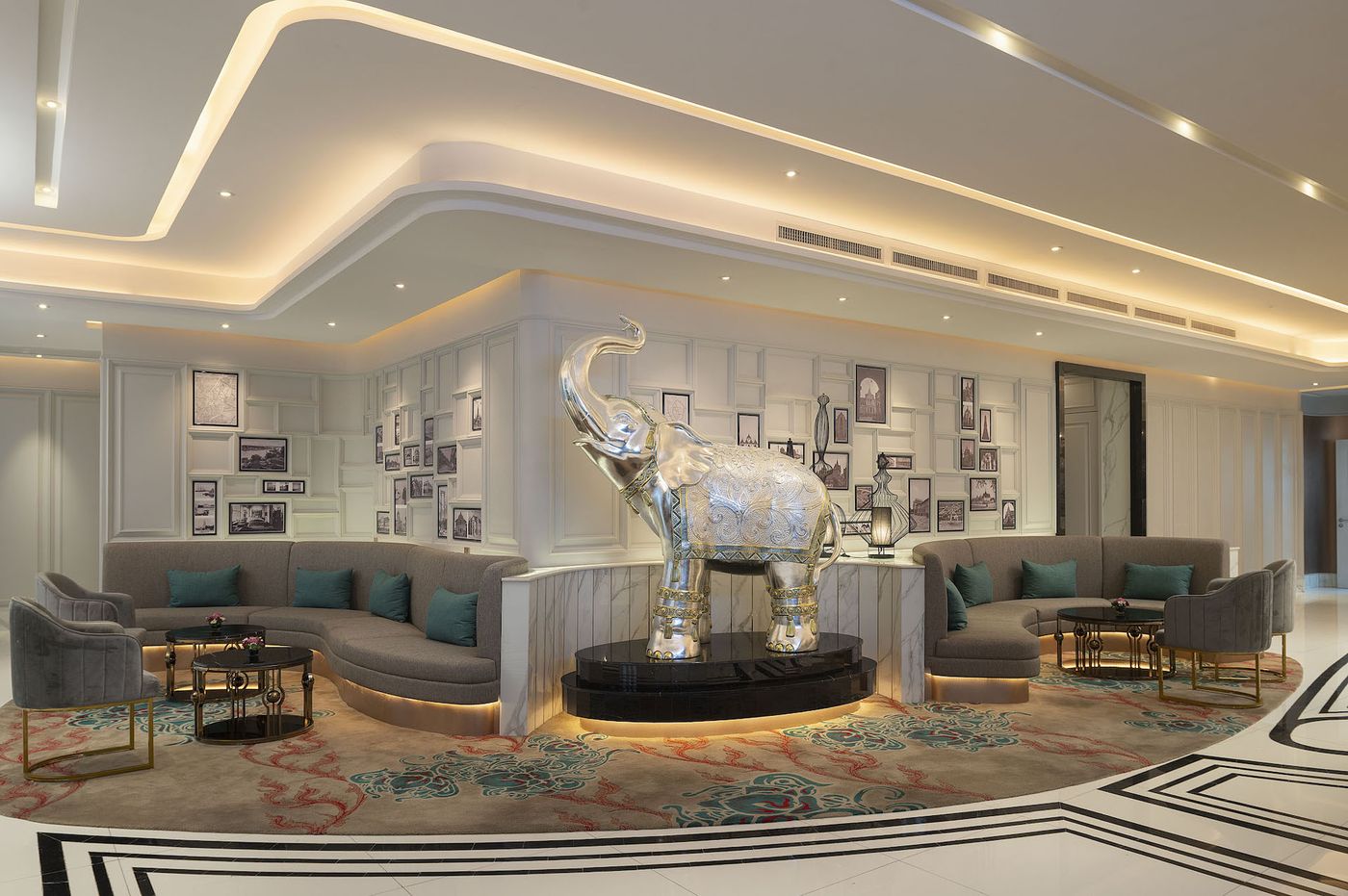 Aira Hotel Bangkok 11