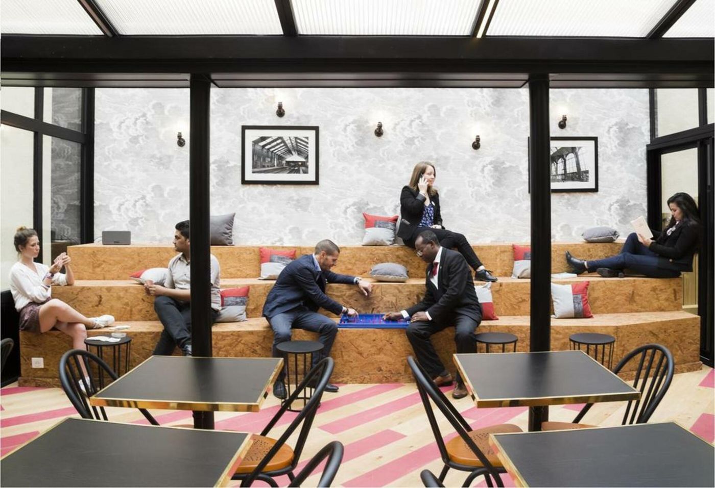 Hotel-Izzy-Sports-and-Entertainment-18