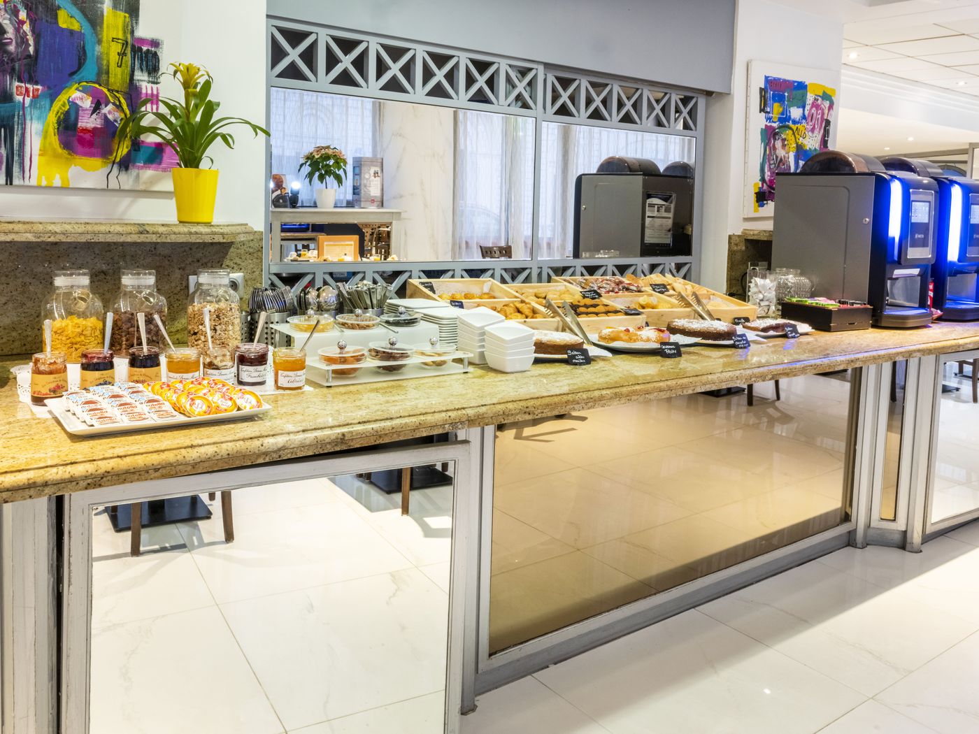 Nice-Riviera-Restaurant-24