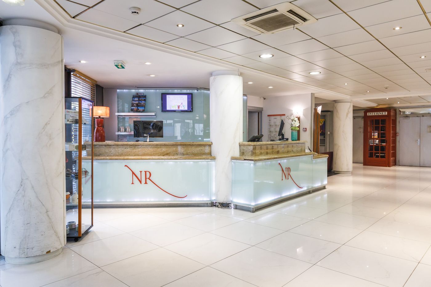 Nice-Riviera-Lobby-30