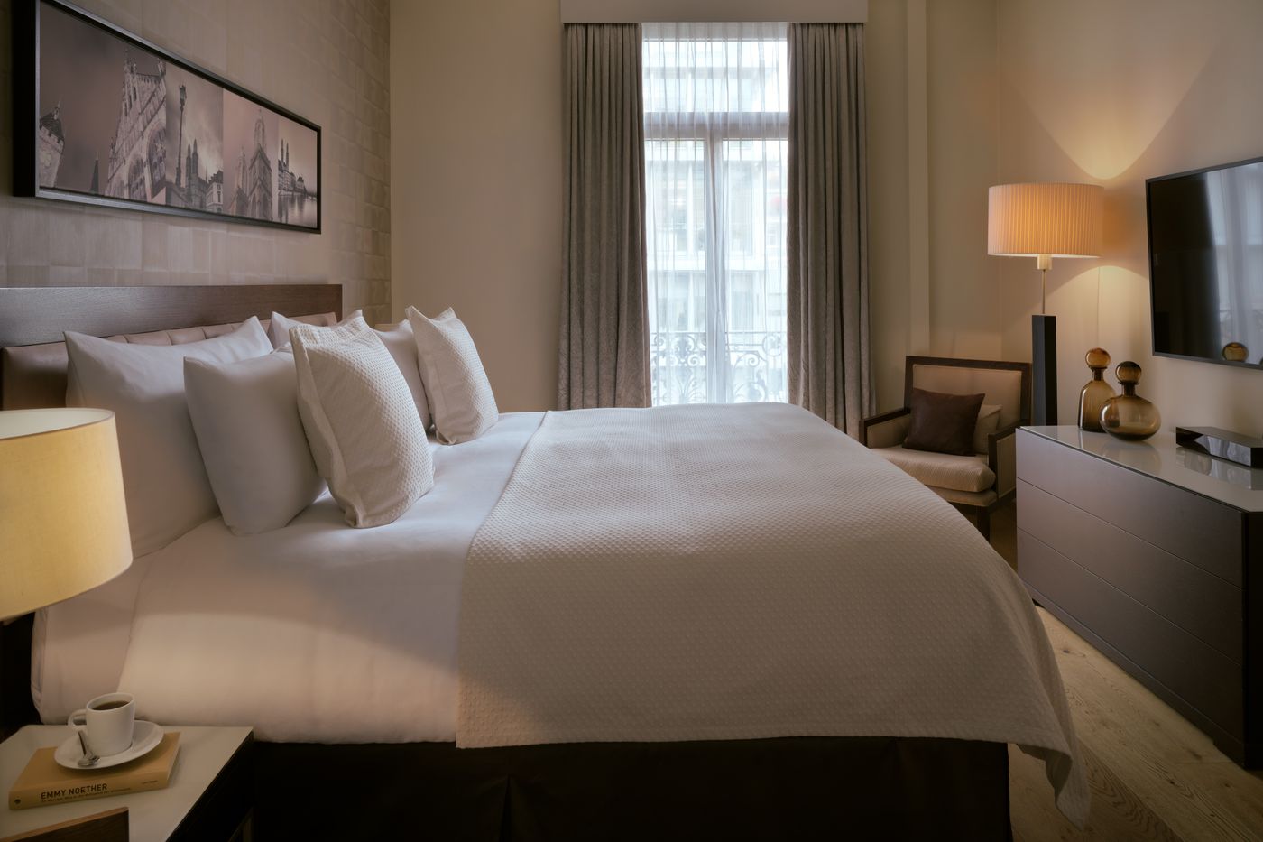 Hotel Alden Splügenschloss - Leonardo Ltd Edition-Switzerland-ZURICH-Room-9