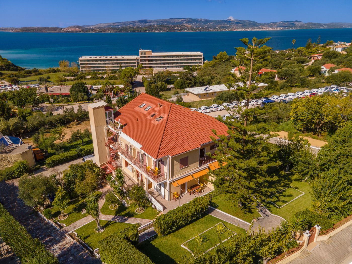 Lorenzo-Hotel---Apartments-General-view-3