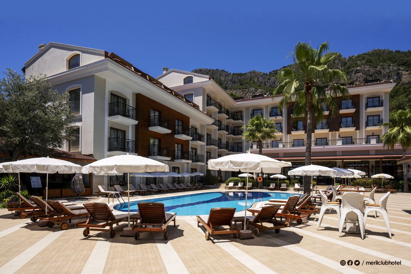 Meril Hotel - Adults Only (16+)