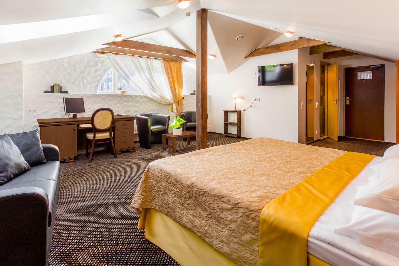 Von-Stackelberg-Hotel-Tallinn-Room-3