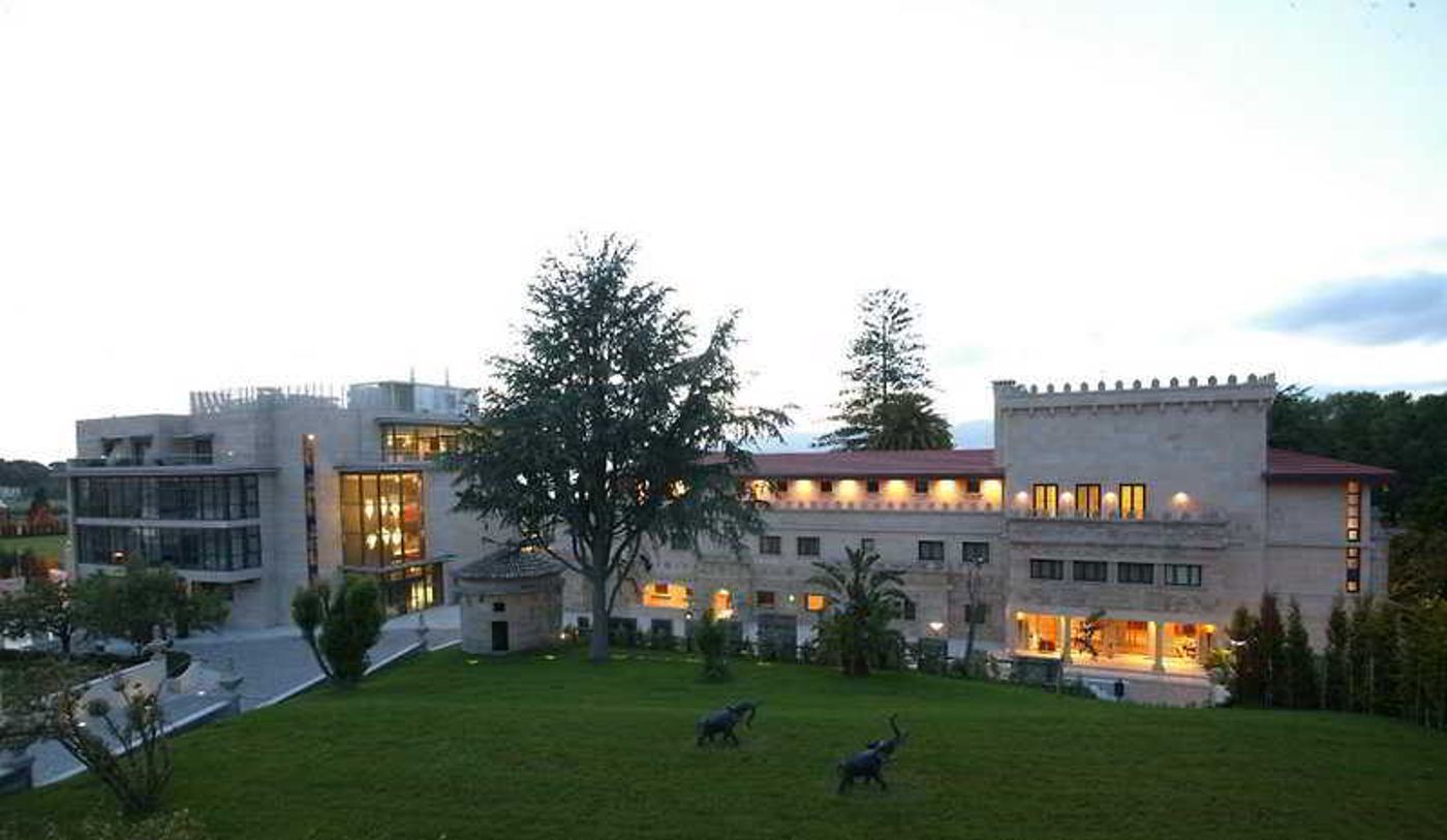 Pazo los Escudos-Spain-VIGO-General view-1