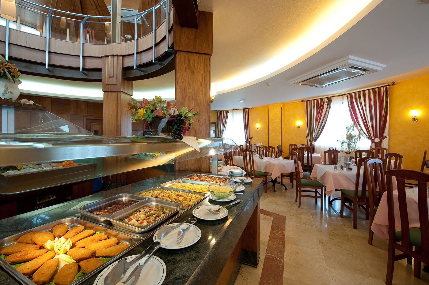 Elba Lucia Sport & Suite Hotel