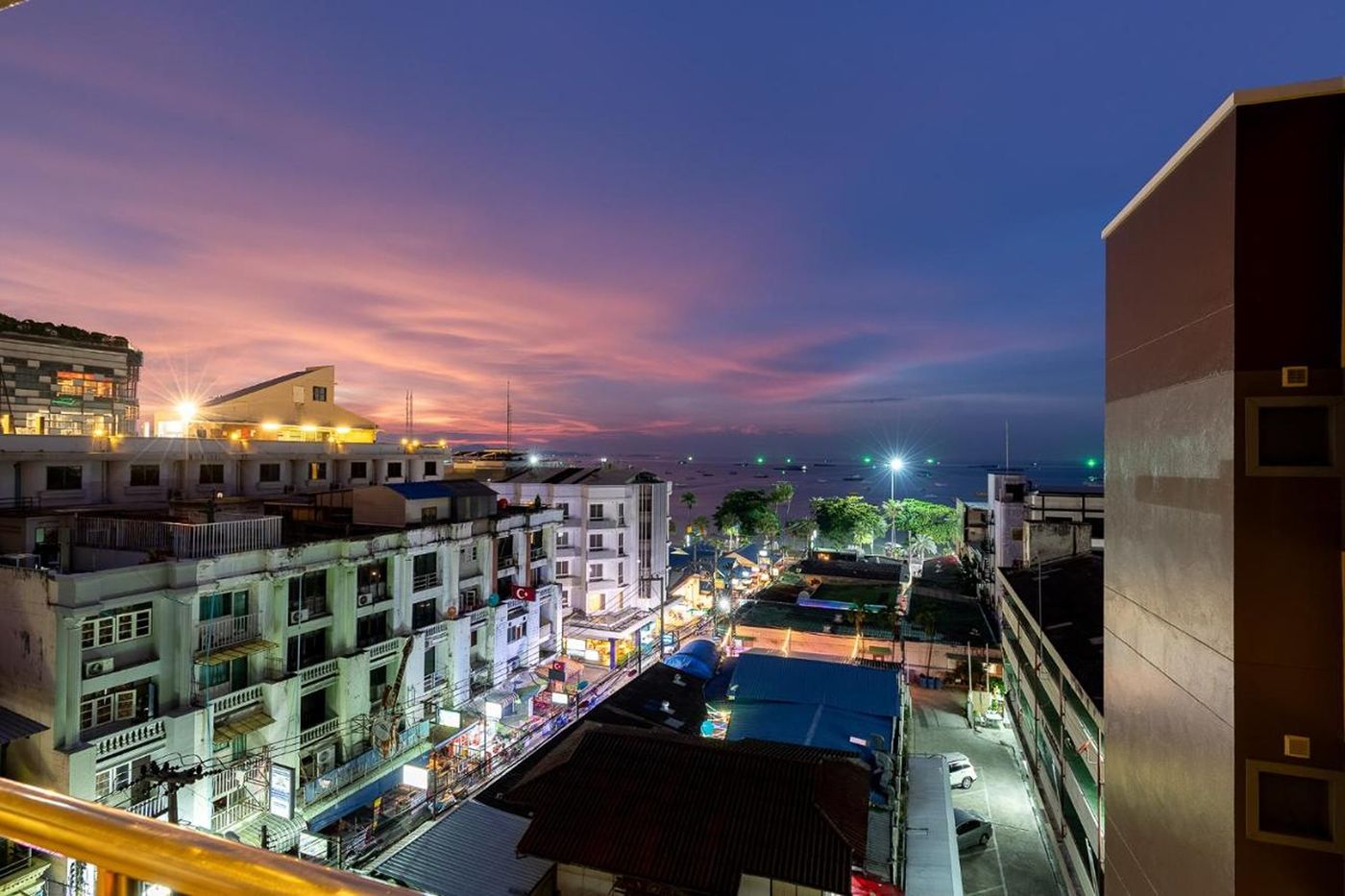 Eastiny Inn Hotel by ZUZU-Thailand-CENTRAL PATTAYA-General view-3