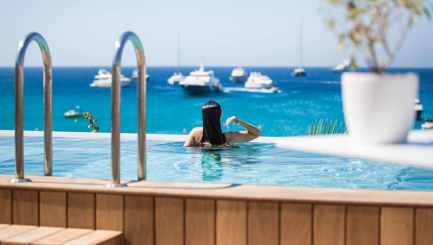 Mykonos Dove Beach Hotel