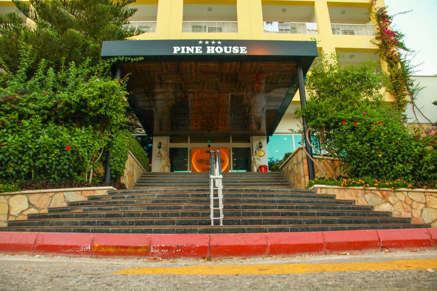 Pine-House-Hotel-General-view-12