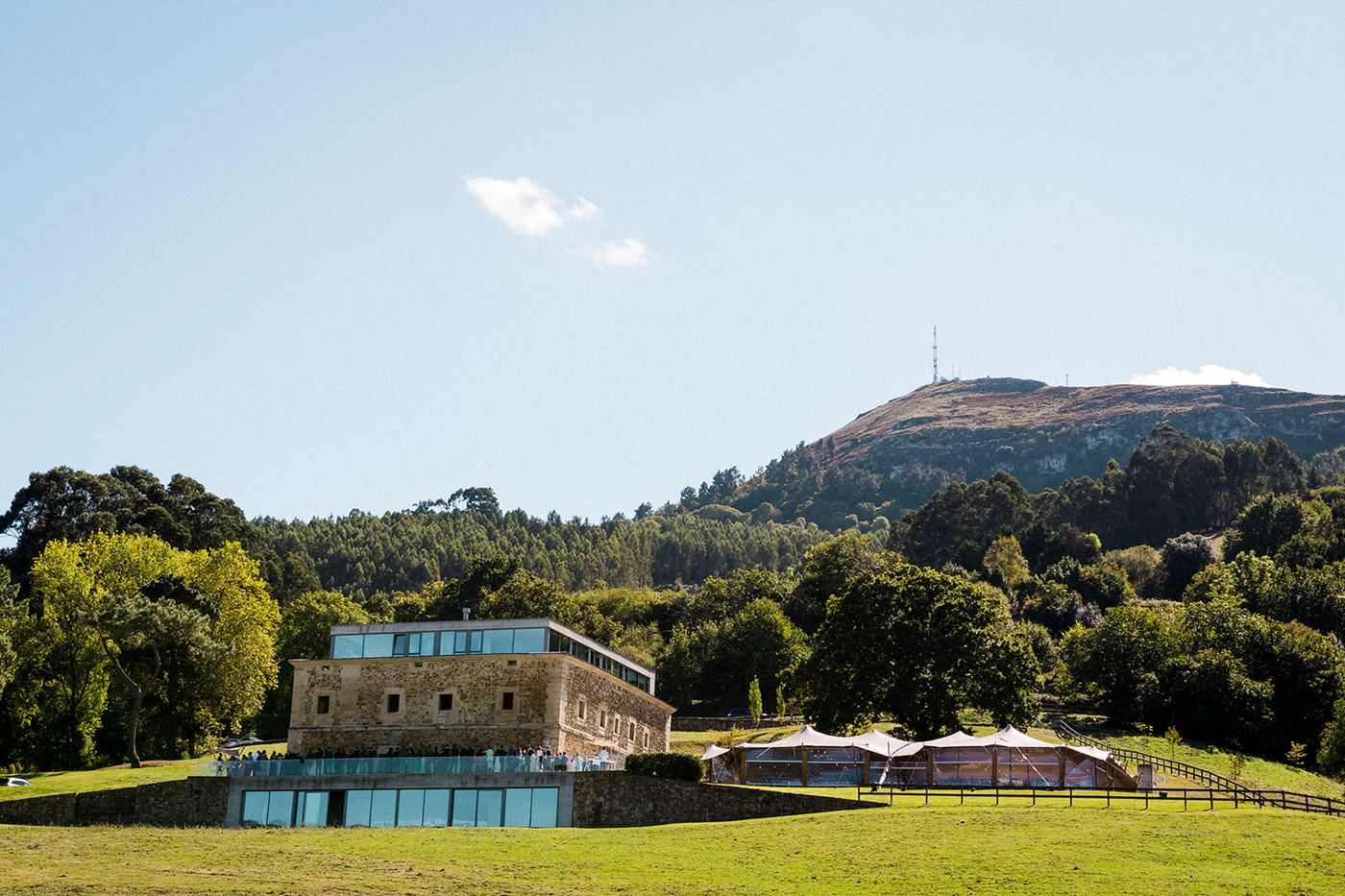 Pico Velasco-Spain-Carasa, Voto-General view-3