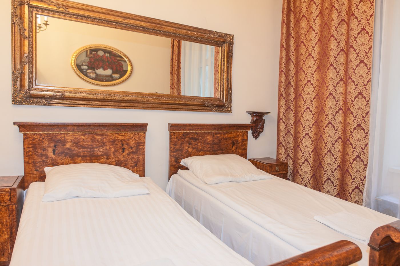 Metropolitan-Apartments-Room-16