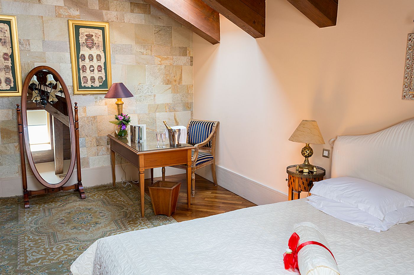 The-Pucic-Palace-Room-11