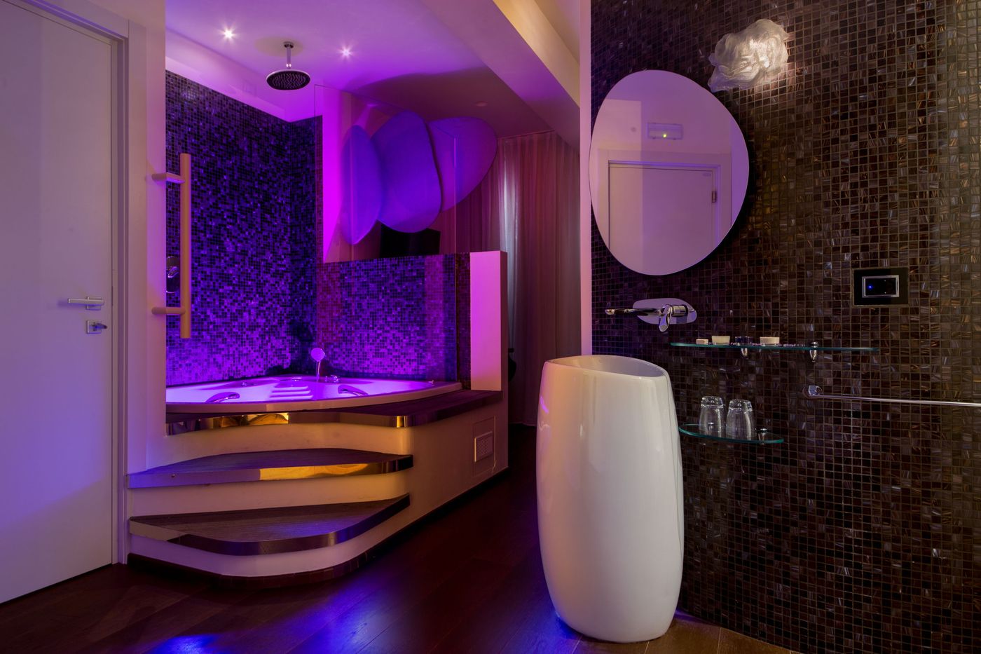 SuiteSistina-For-Brave-Lovers-Room-31