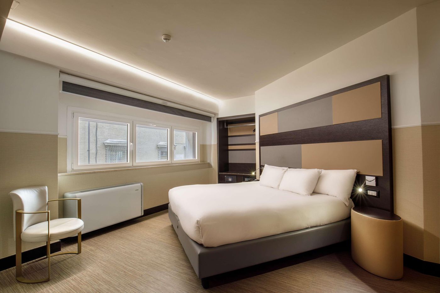 Cosmopolita-Hotel-Rome--Tapestry-Collection-by-Hil-Room-38