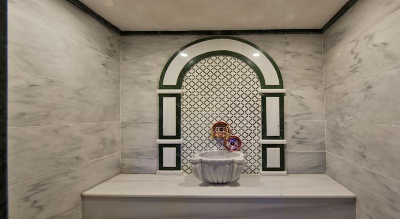 Nova-Plaza-Crystal-Hotel-Sports-and-Entertainment-39