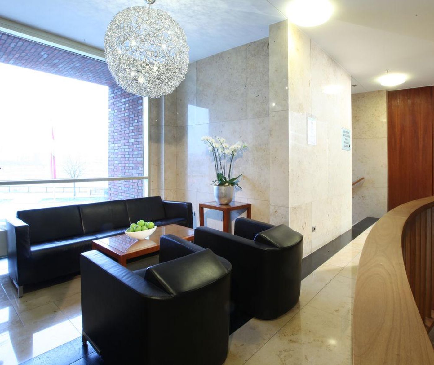 Lindner Frankfurt Main Plaza, part of JdV by Hyatt - Germany - Frankfurt Am Main - Lobby - 2