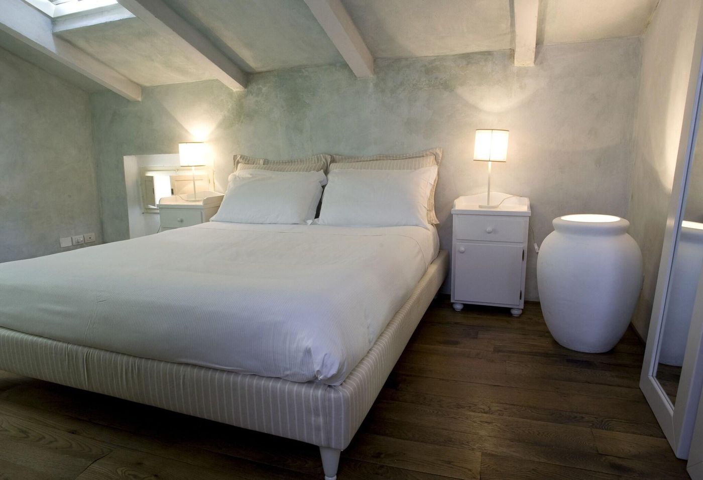 Villa-Cassia-Di-Baccano-Room-20