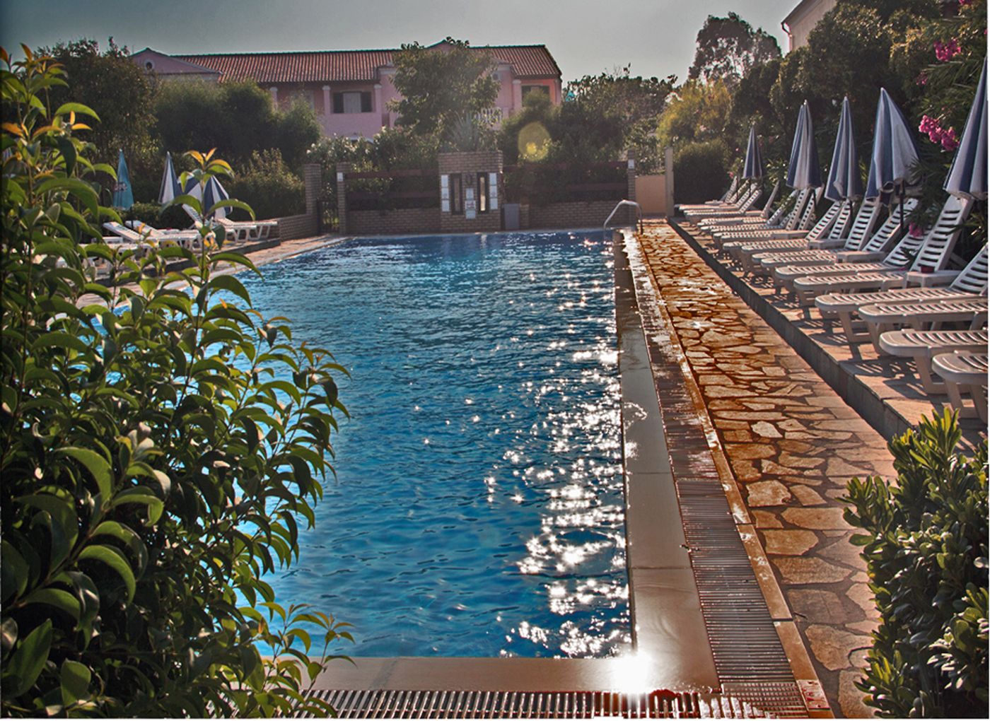 Nireas-Studios---Apartments-Pool-4