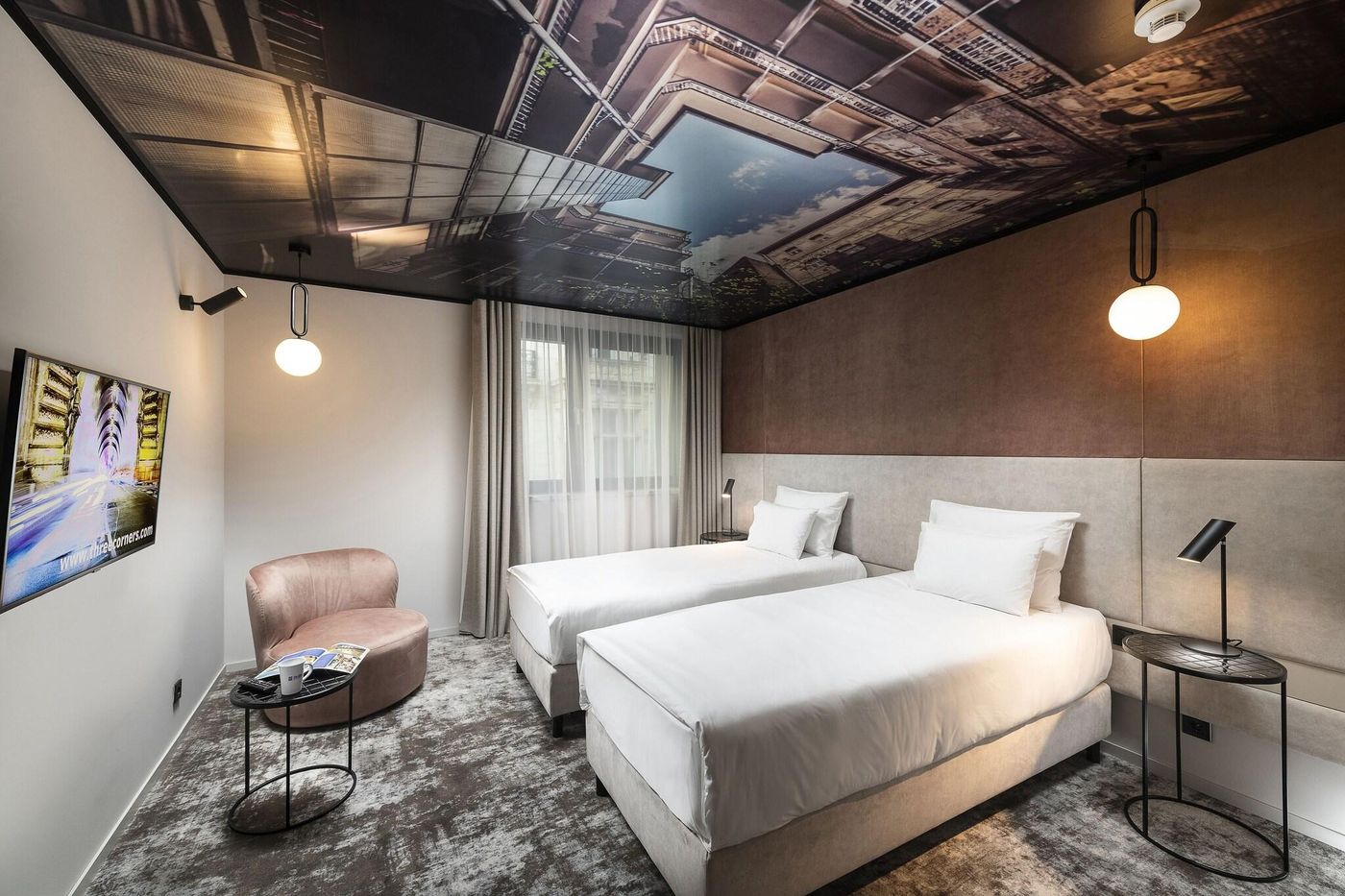 The-Three-Corners-Downtown-Edition-Hotel-Room-12