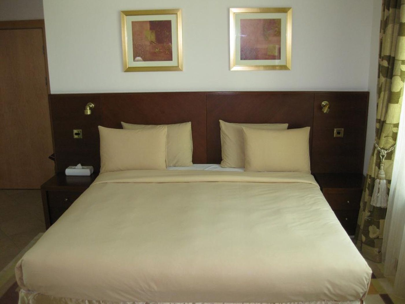 Royal-Club-Palm-Jumeirah-Dubai-General-view-17