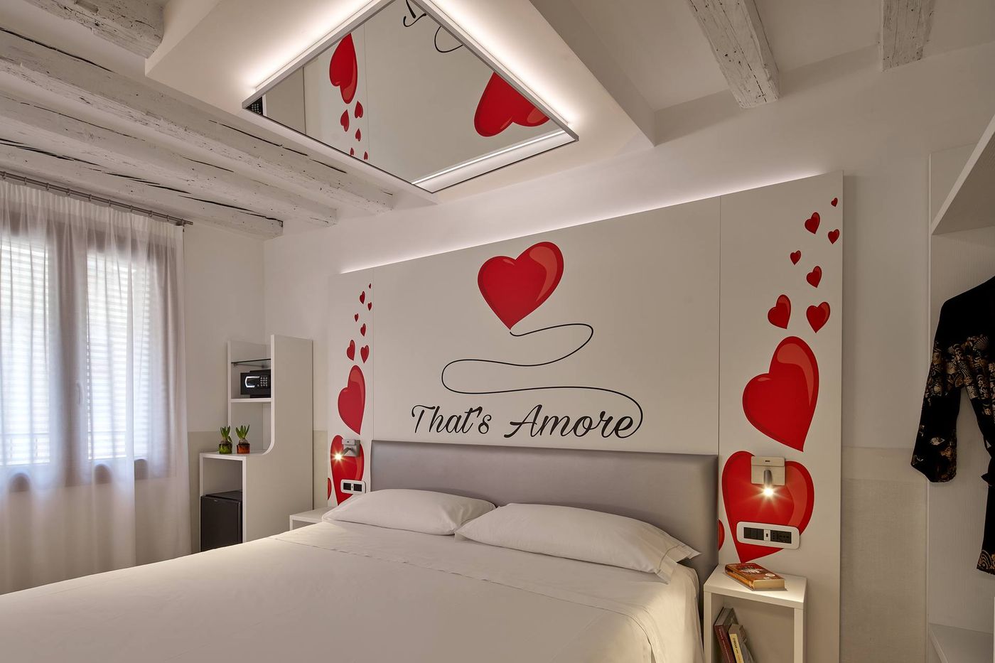Unahotels-Ala-Venezia--Adults-16--Room-70