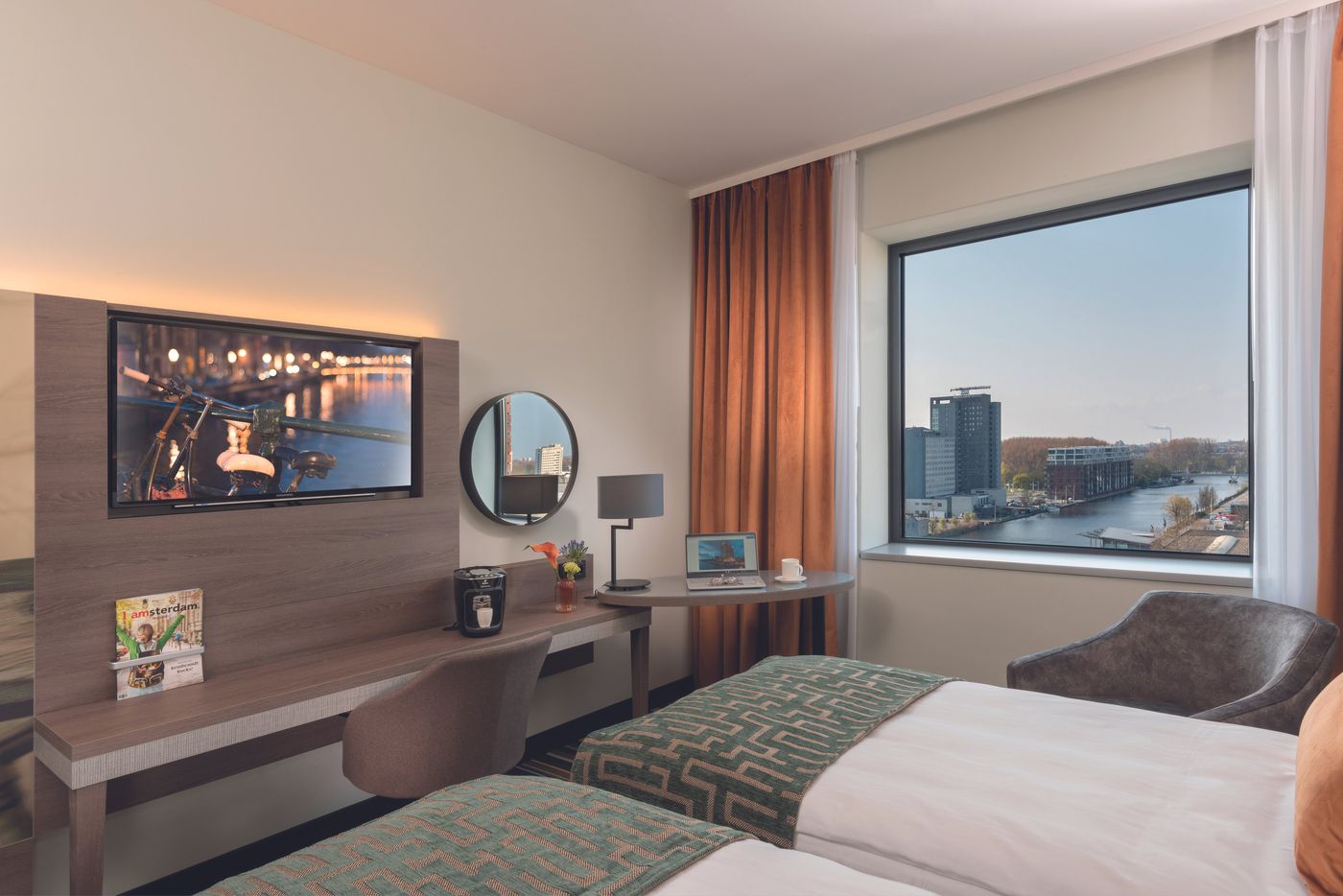 Leonardo-Royal-Hotel-Amsterdam-Room-20