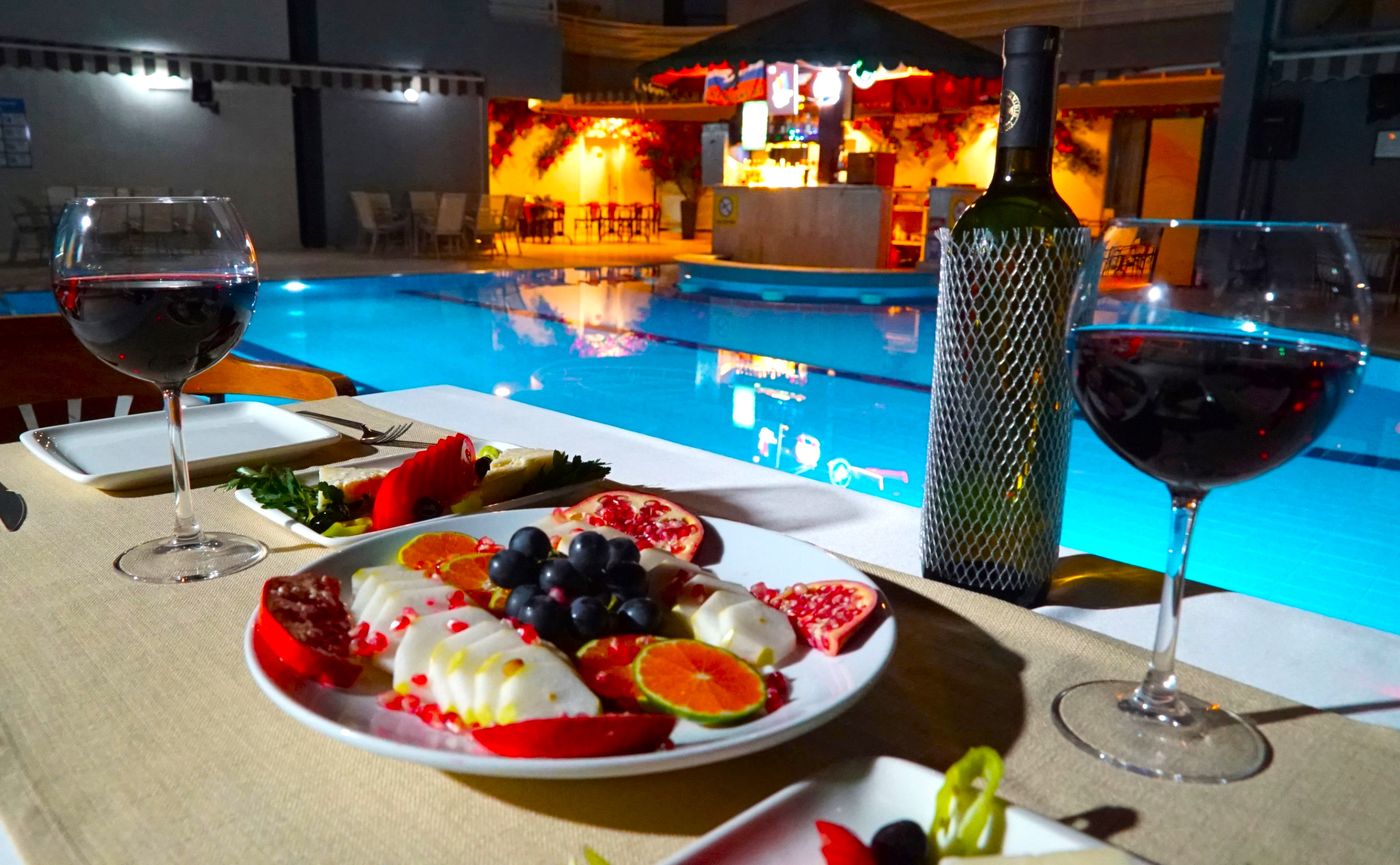 Happy-Apart-Hotel-Bar-50