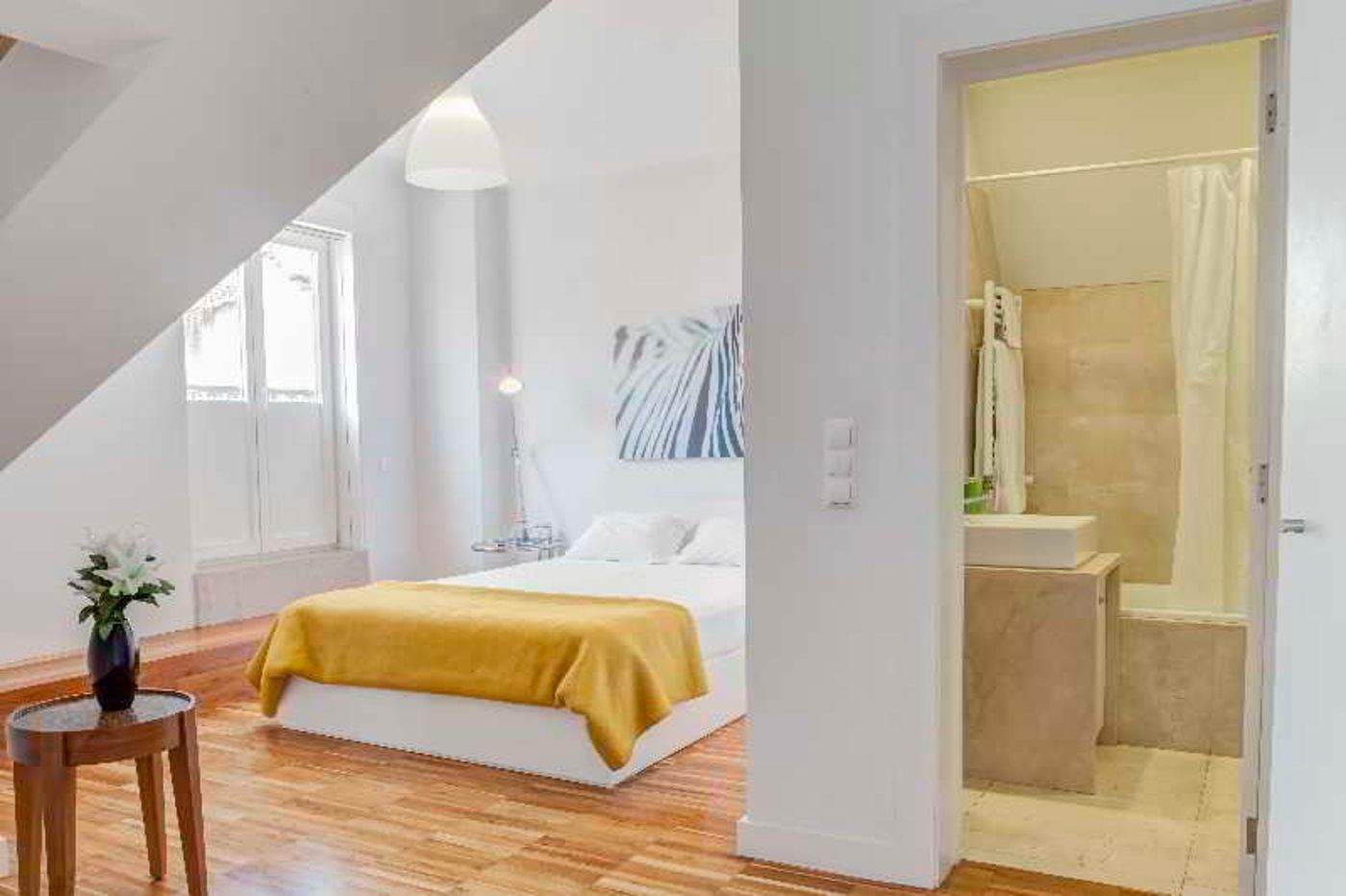 Hello-Lisbon-Bairro-Alto-Room-37