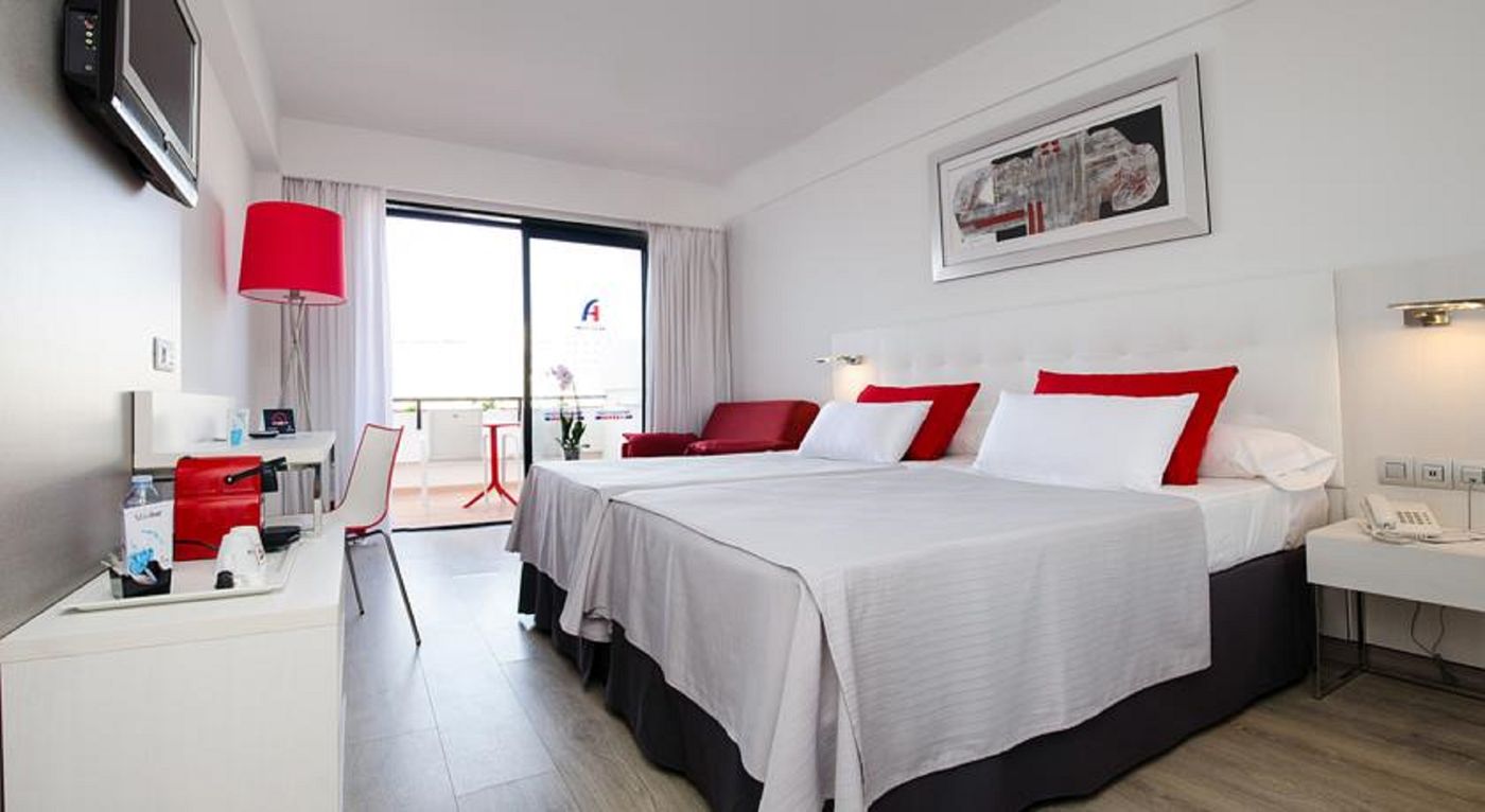 Alexandre-Hotel-Gala-Room-35