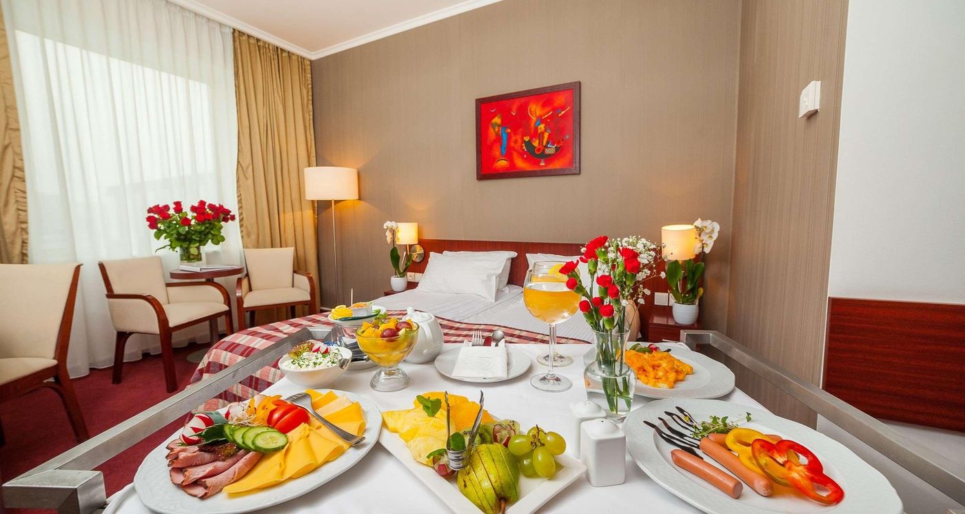 Premier-Krakow-Hotel-Room-9