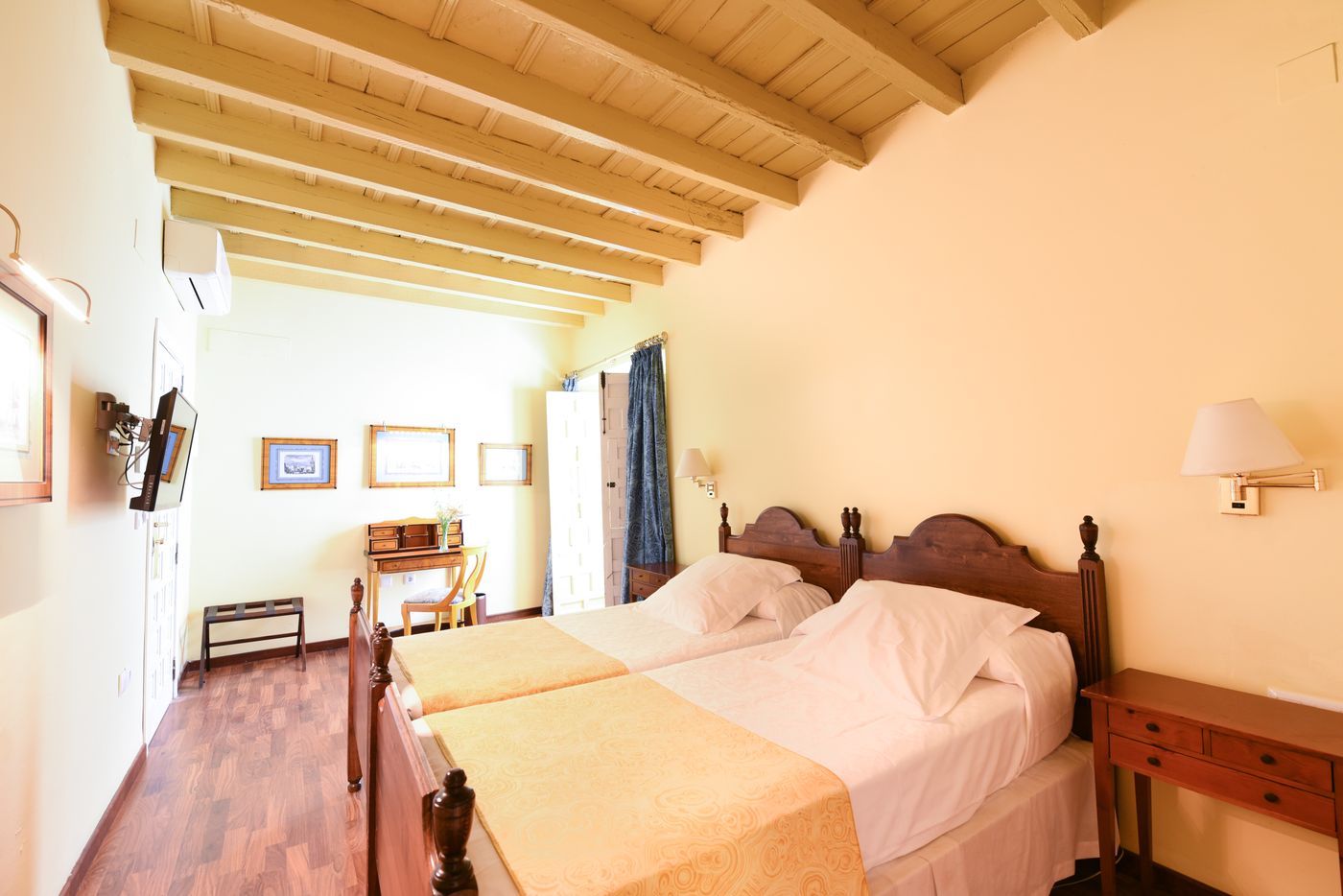 Casas de la Juderia - Spain - SEVILLA - Room - 1