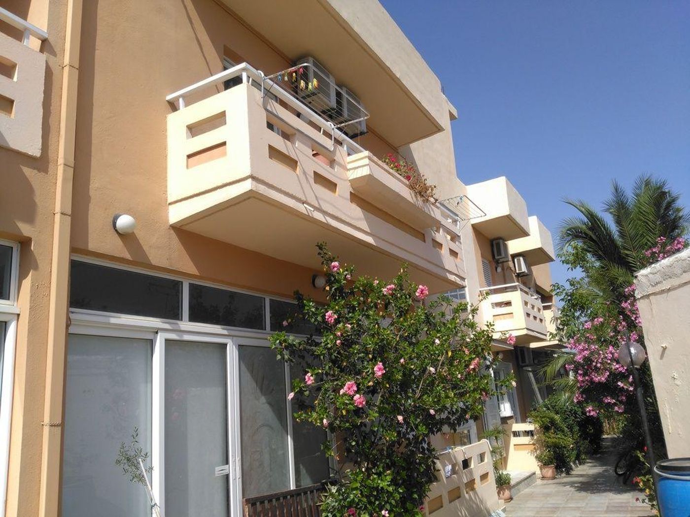 Zorbas-Apartments-General-view-3