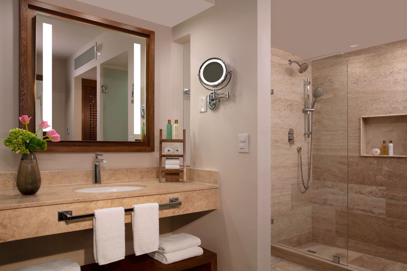 Dreams-Sands-Cancun-Resort---Spa-Room-35