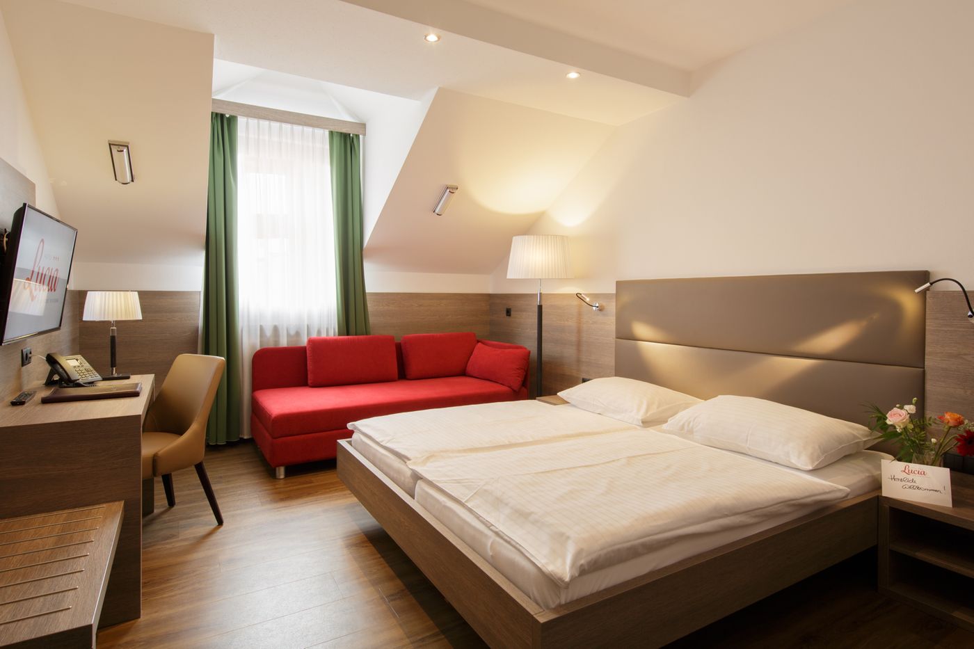 Lucia - Austria - Vienna - Room - 10