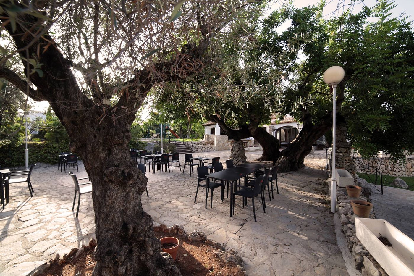 Bellavista-Residential-Restaurant-18