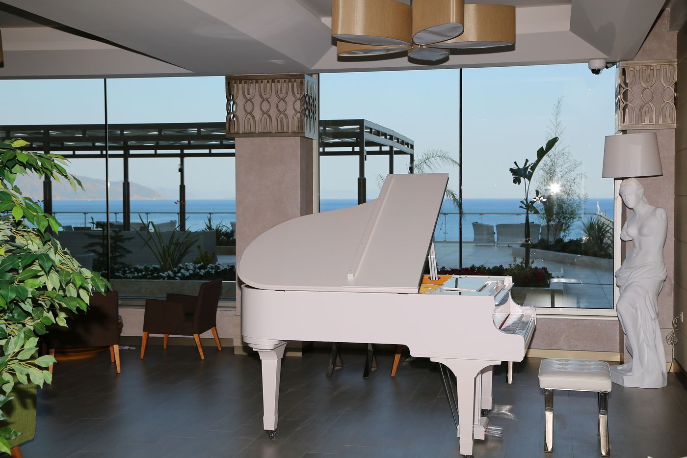 Turunc-Premium-Lobby-51