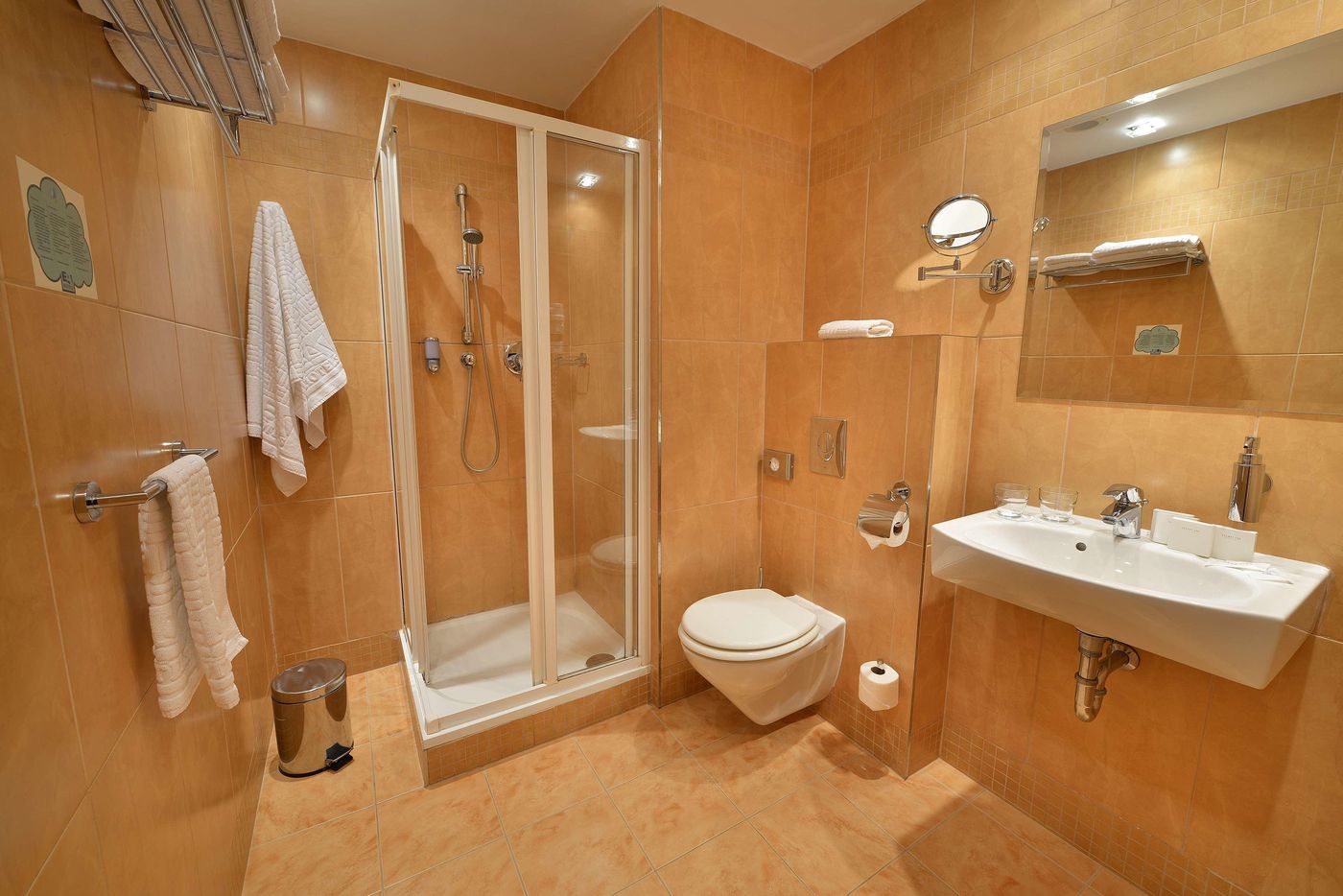 EA-Hotel-Sonata-Room-19