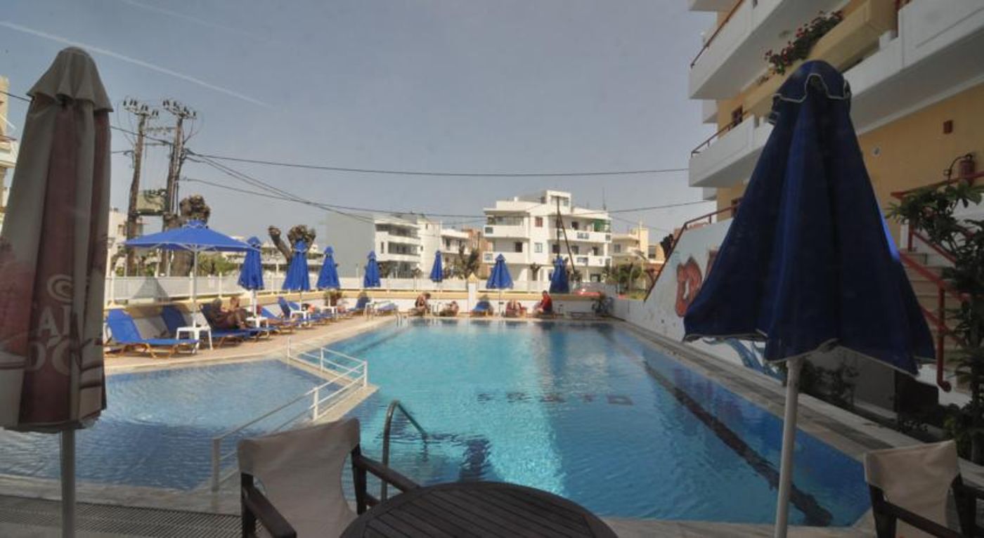 Erato Studios and Apartments