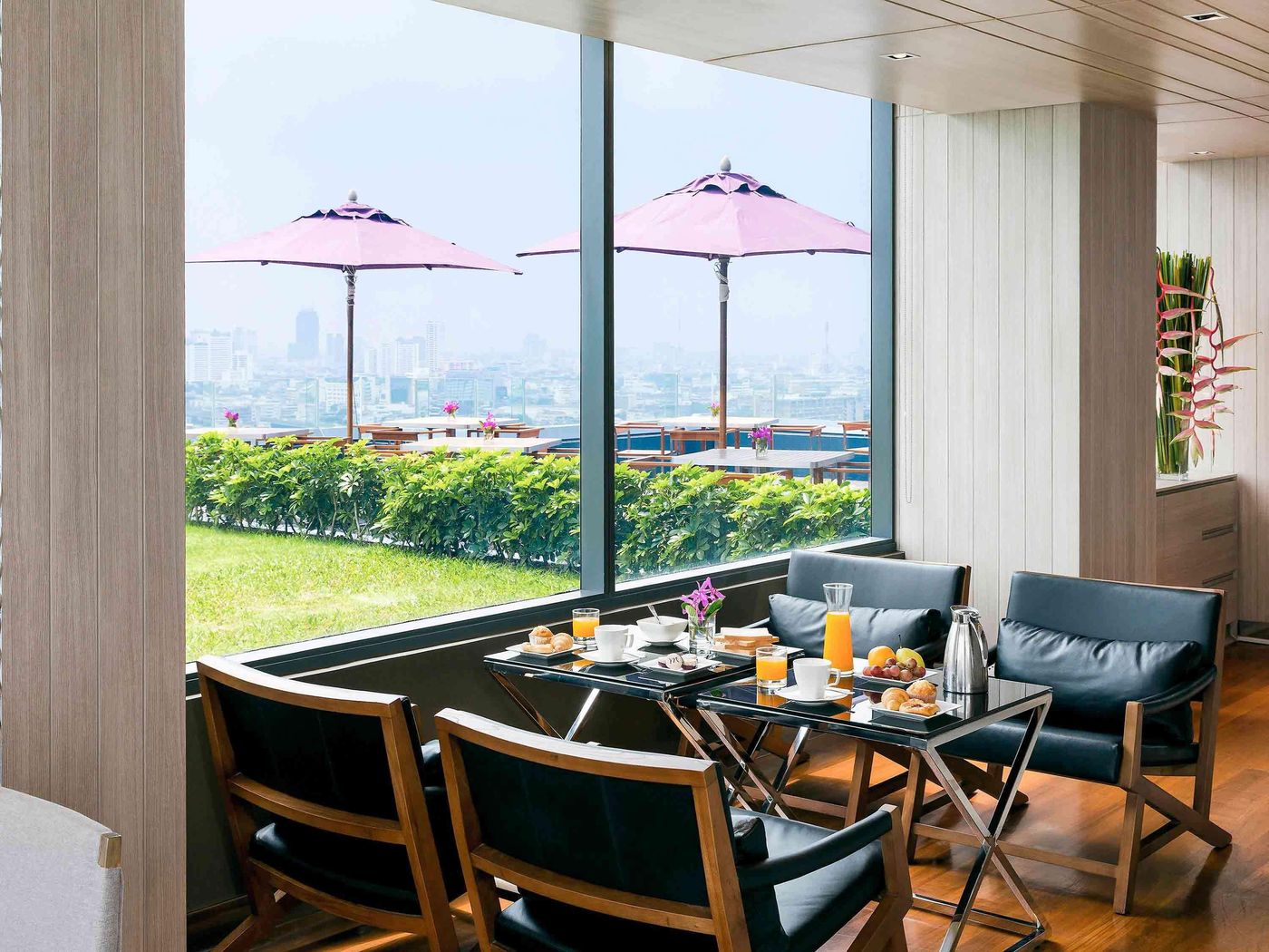 Mercure-Bangkok-Siam-General-view-38