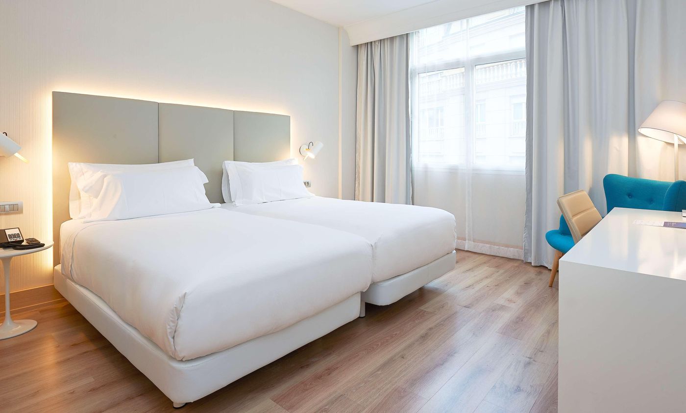 NH Bilbao Deusto-Spain-BILBAO-Room-9