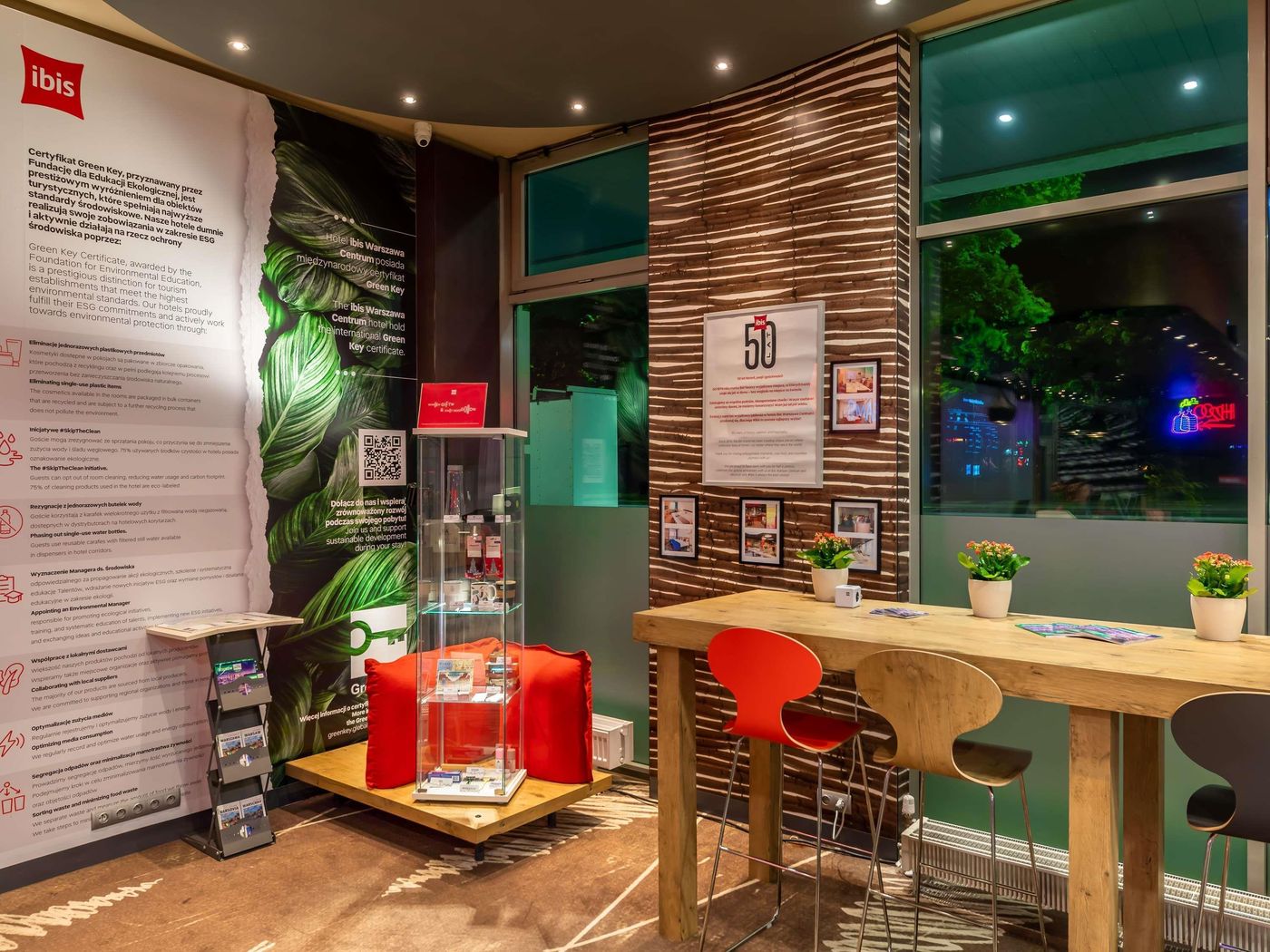 Ibis-Warszawa-Centrum-General-view-6