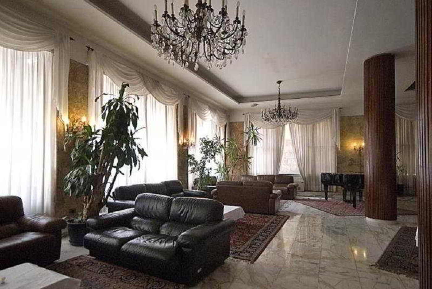 Grand-Hotel-Duomo-Lobby-13