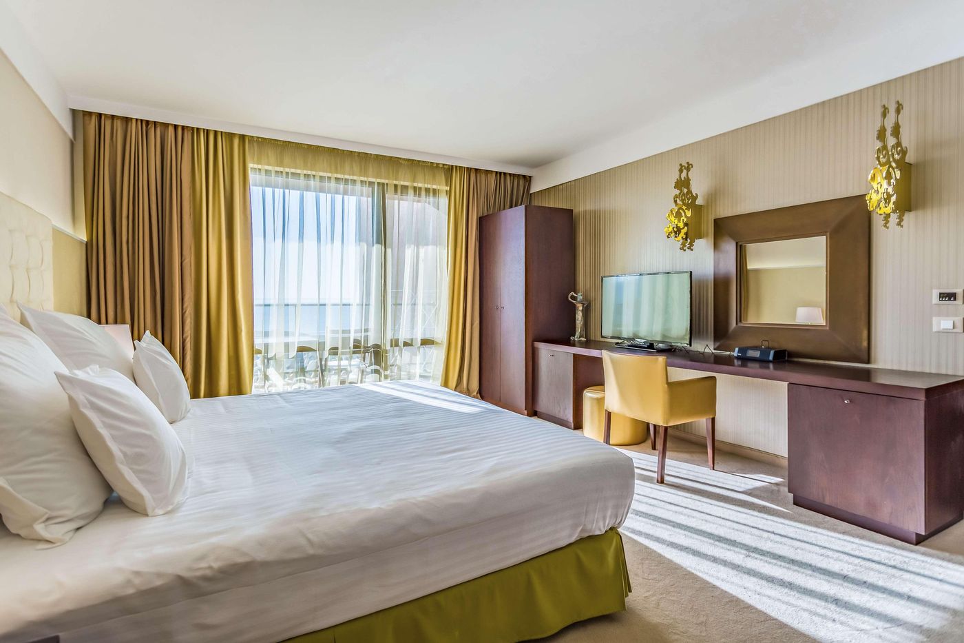 Barcelo-Royal-Beach-Room-20