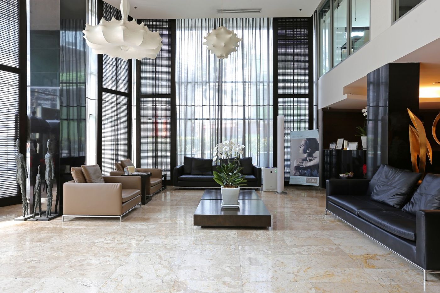 S-15-Sukhumvit-Lobby-11