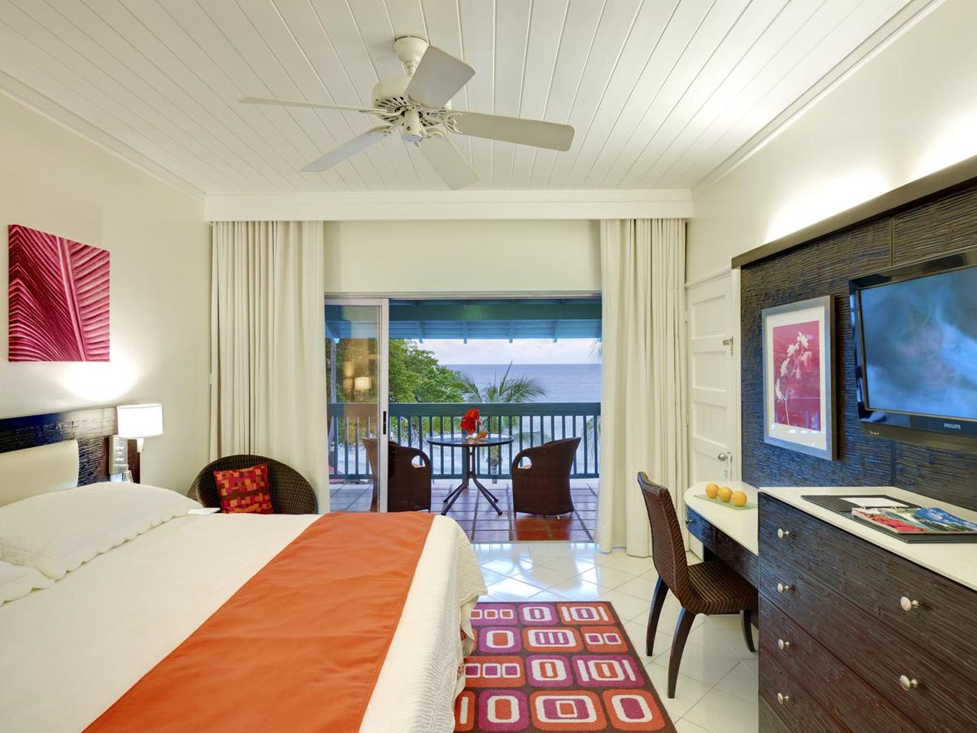 Crystal Cove by Elegant Hotels