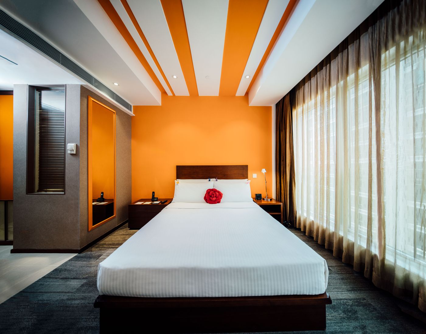 Butterfly on Prat-Hong Kong – China-KOWLOON-Room-5