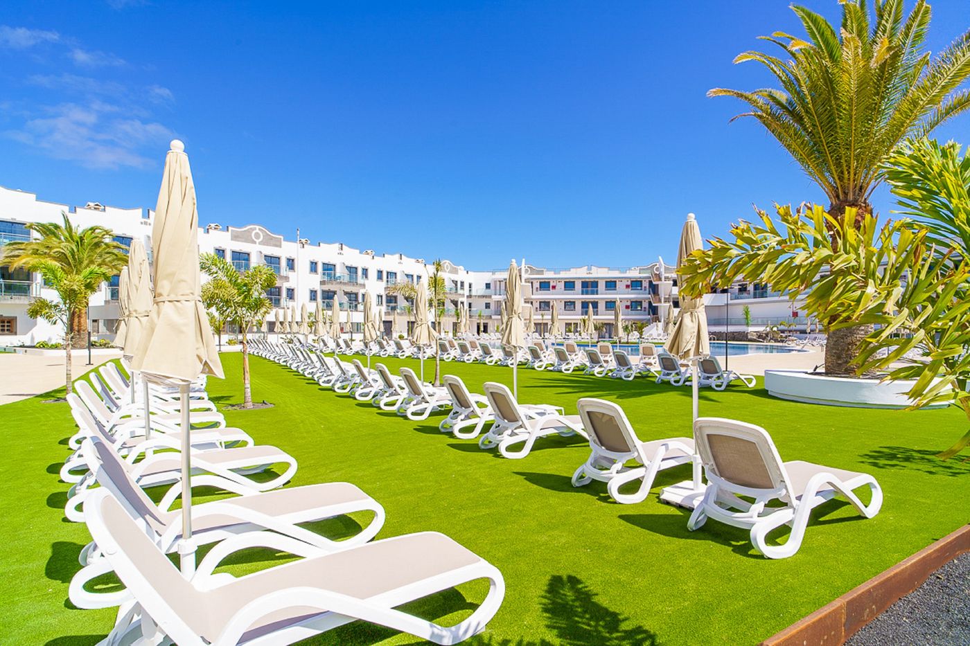Hotel-Cordial-Marina-Blanca-Pool-6