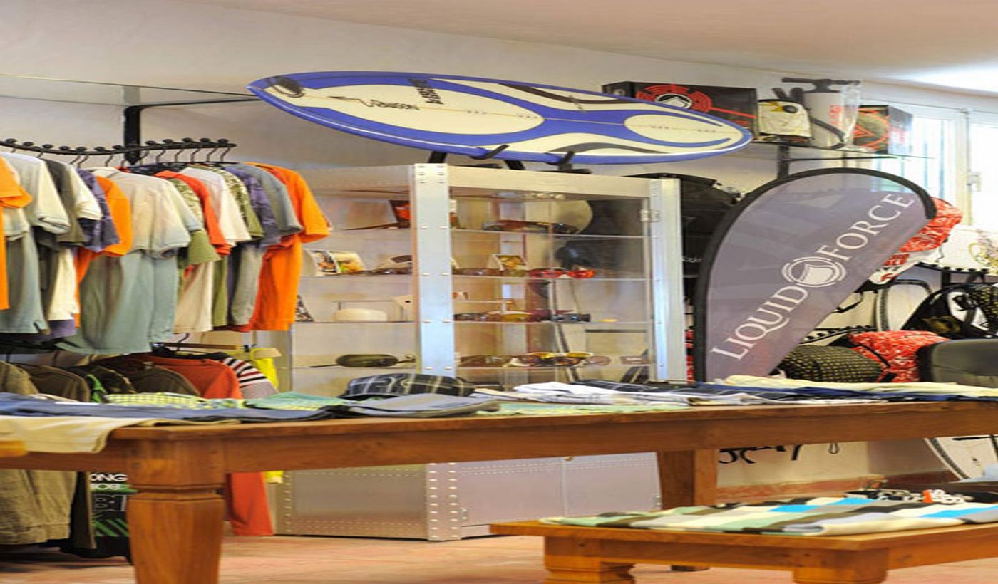 Hotel-100--Fun-Sports-and-Entertainment-60