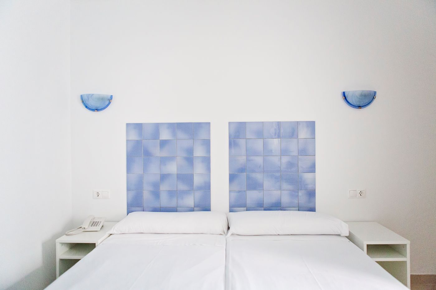 Malaga-Hotel-Eliseos-Room-33