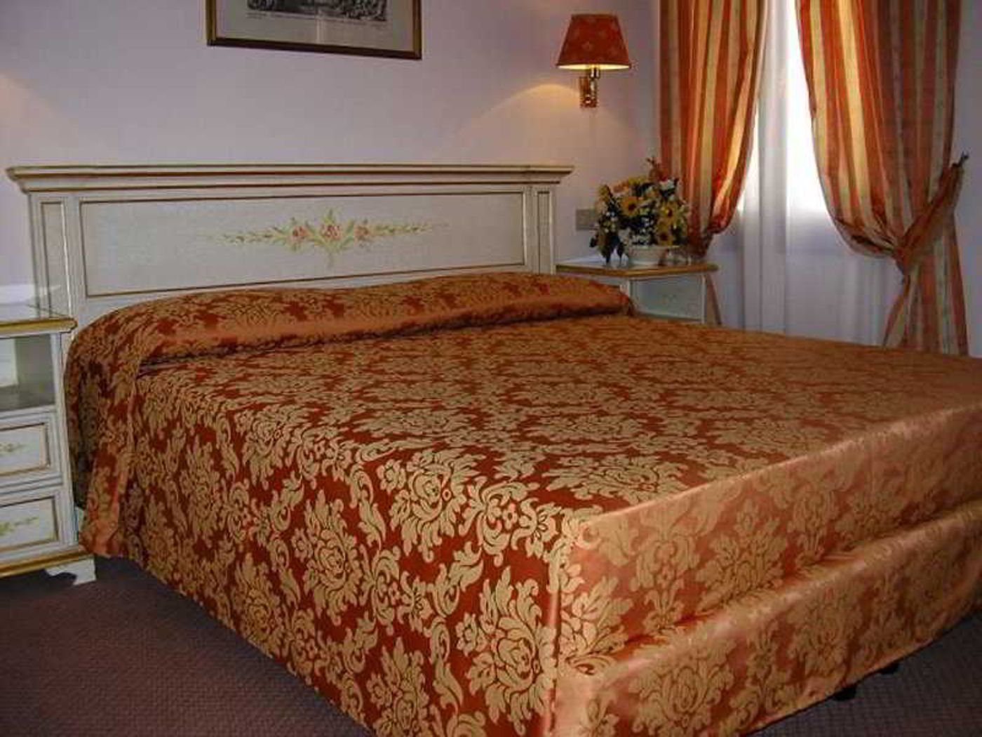 Ambassador Tre Rose-Italy-Venezia-Room-9